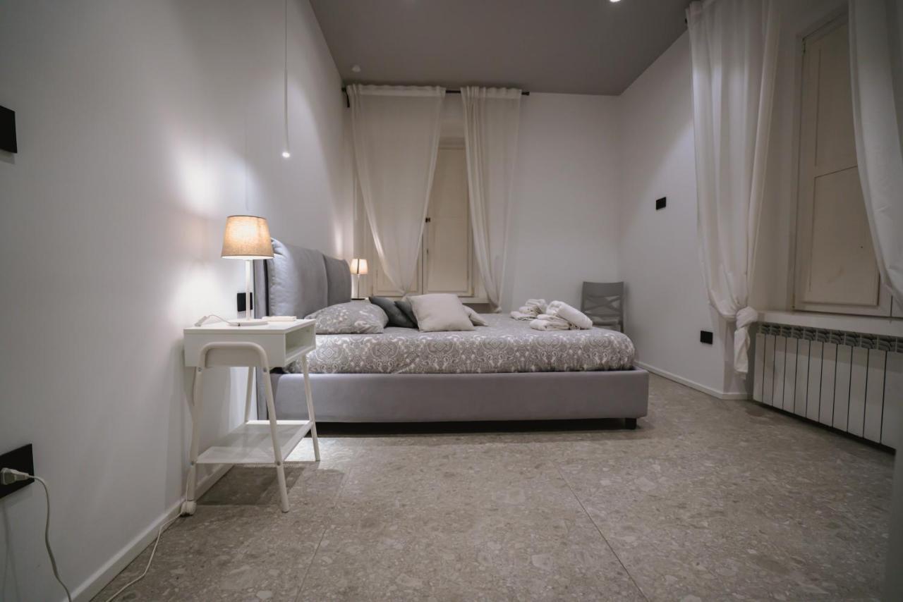 De Luca 6 Apartments 萨莱诺 外观 照片