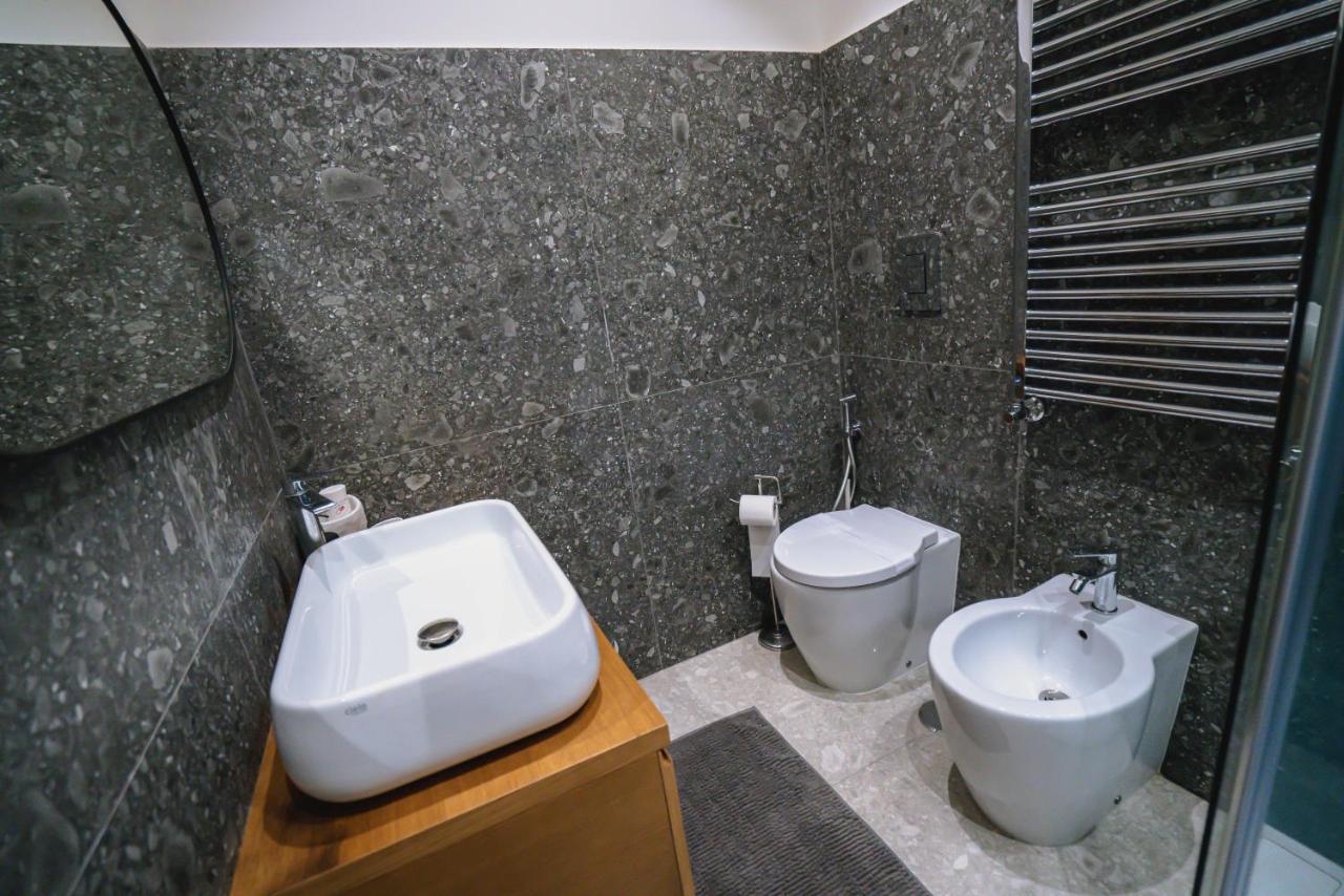 De Luca 6 Apartments 萨莱诺 外观 照片
