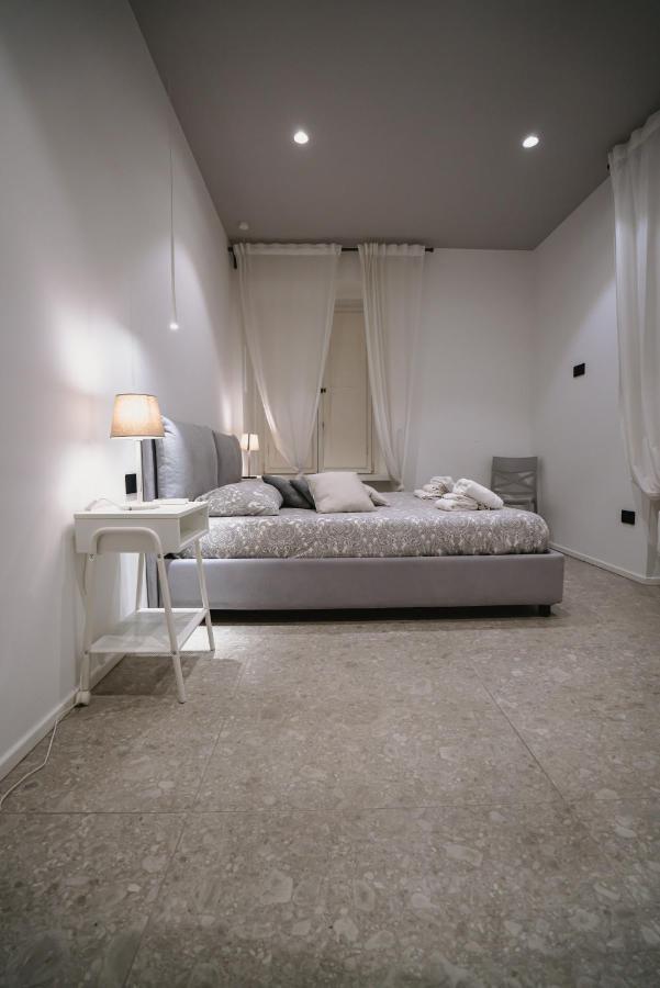 De Luca 6 Apartments 萨莱诺 外观 照片