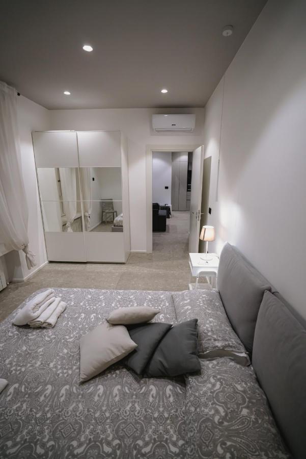 De Luca 6 Apartments 萨莱诺 外观 照片