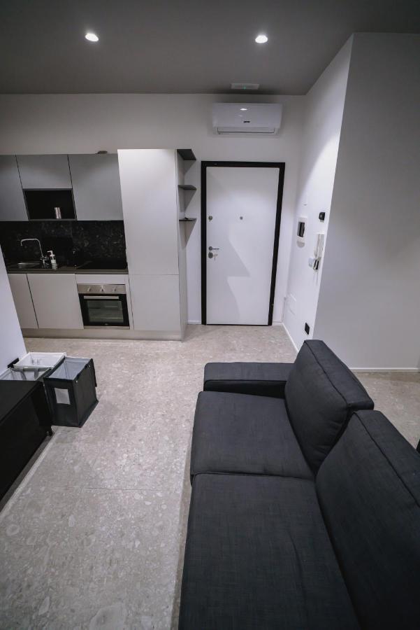 De Luca 6 Apartments 萨莱诺 外观 照片